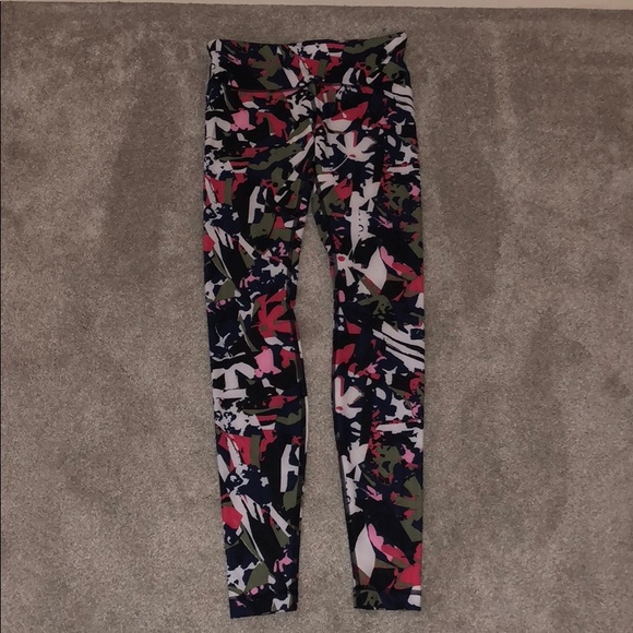 lululemon athletica Pants - Women’s Lululemon Patterned Leggings Full Length